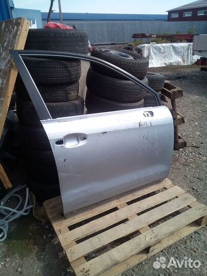 Передняя правая дверь Subaru Forester 3