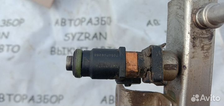 Топливная рампа с форсунками Iran Khodro Samand