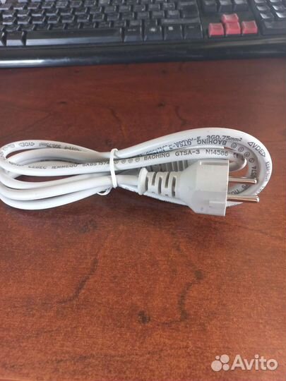 Кабель питания для компьютера