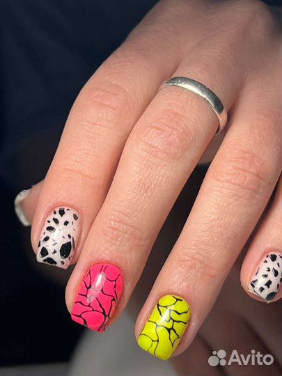 Маникюр, педикюр, гель лак
