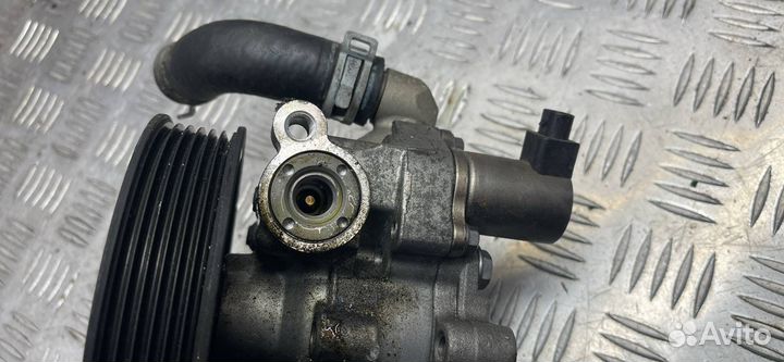 Насос гидроусилителя руля, Mercedes-Benz C-Класс 2012