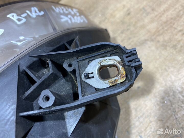 Фара передняя левая Mercedes W245 дорест 142182