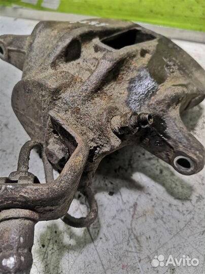 Суппорт передний правый Ауди 80 90 Б3