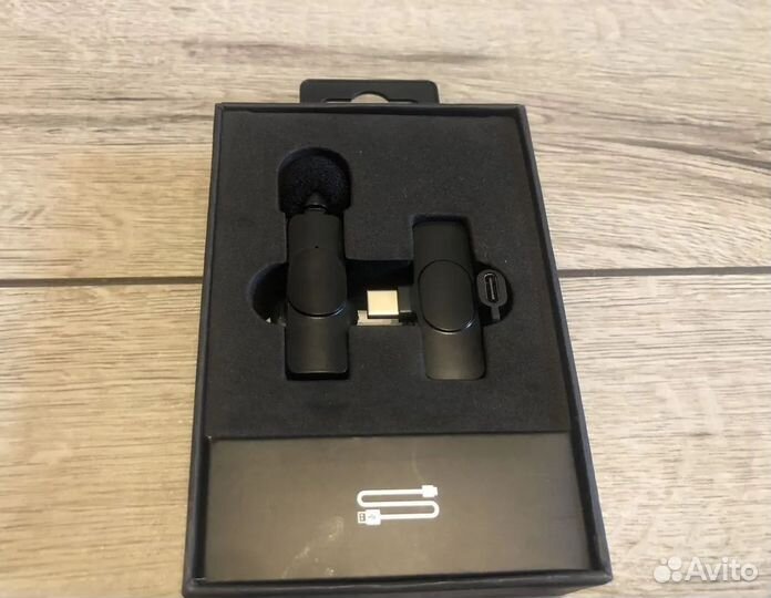 Петличный беспроводной микрофон для iPhone