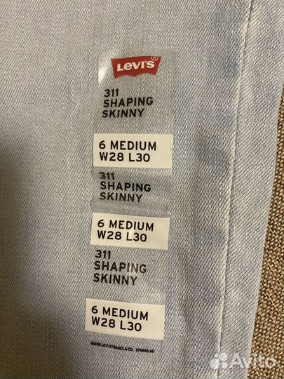 Джинсы женские levis 28 размер