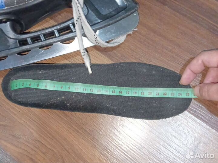 Коньки хоккейные