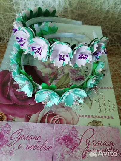 Ободок для волос ручной работы с цветами