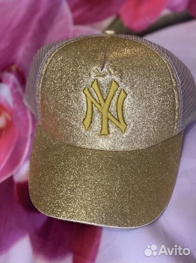 Кепка женская новая