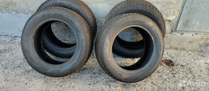 Yokohama Ice Guard IG60 215/55 R16