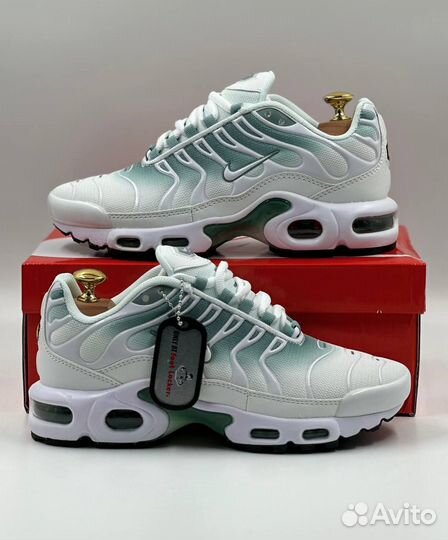 Кроссовки женские Nike Air Max Tn Plus