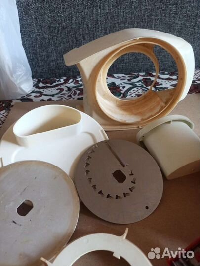 Кухонный комбайн-соковыжималка