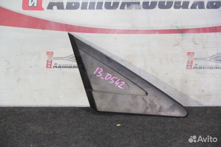 Уголок крыла право c Mazda Premacy cwefw LF-VD