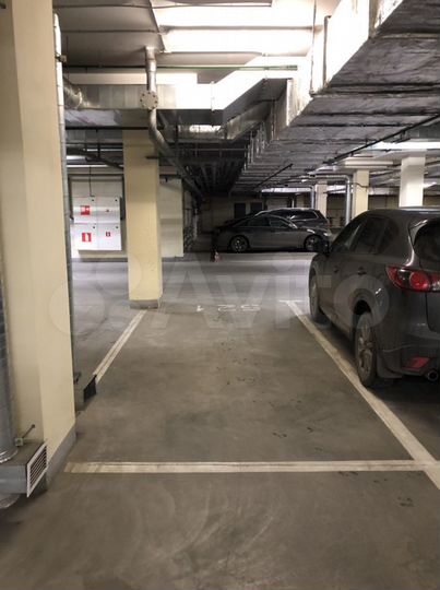 Машиноместо, 12 м²