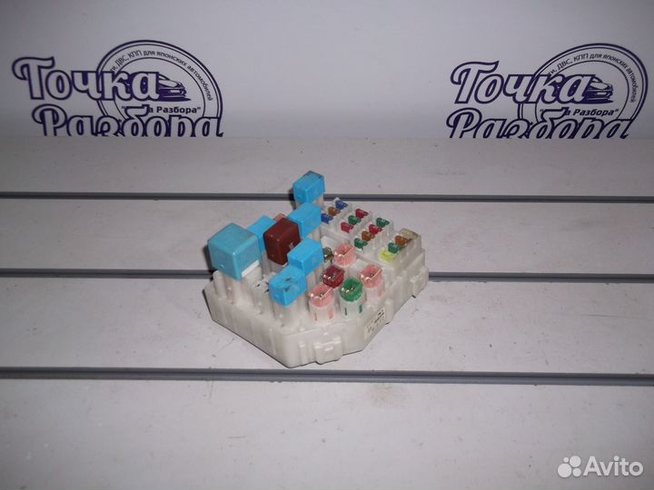 Блок предохранителей Toyota RAV4 2 20 A20 XA20