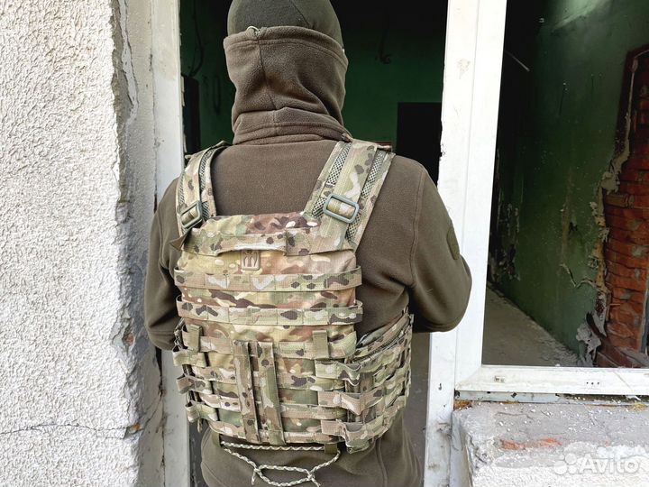 Прочный бронежилет панцирь