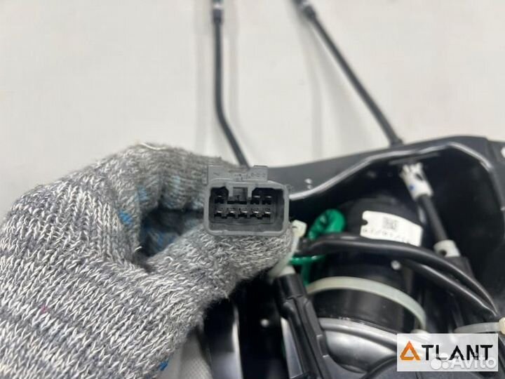 Доводчик двери задний правый toyota voxy, noah