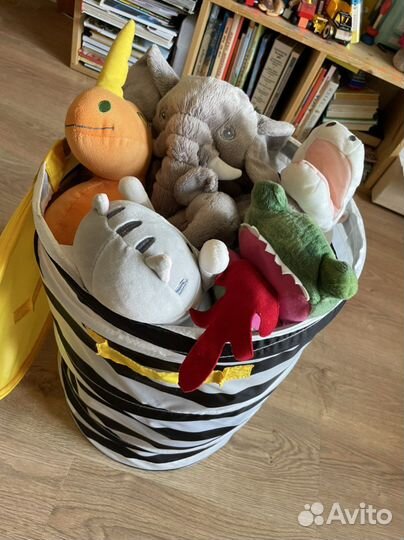 Мягкие игрушки IKEA + козина с крышкой