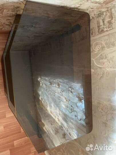 Стеклянная тумба