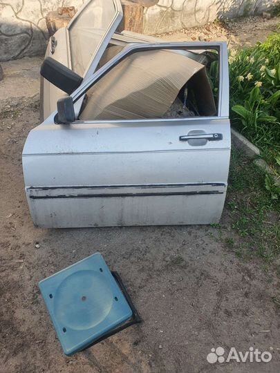 Двери на audi 80 (селёдка)и двиготель 1,8 кар 5 с