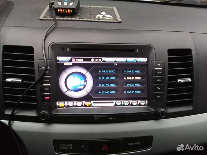 Головное устройство с gps навигатором Winca 8937