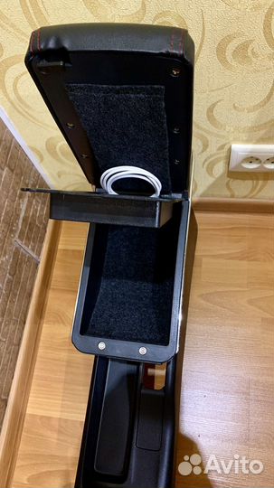 Подлокотник для Honda Fit/Jazz III