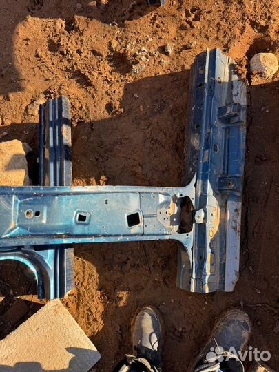 Центральная стойка кузова Mitsubishi Lancer 9