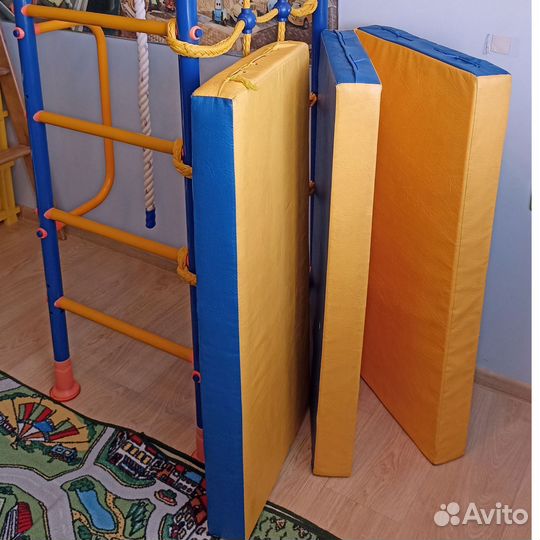 Мат гимнастический складной спортивный