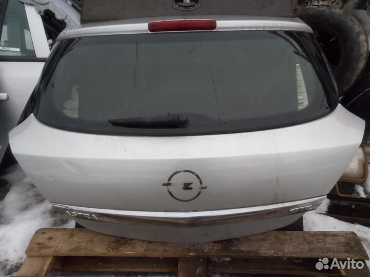 Крышка багажника Астра Н GTC Серебристая Дефект