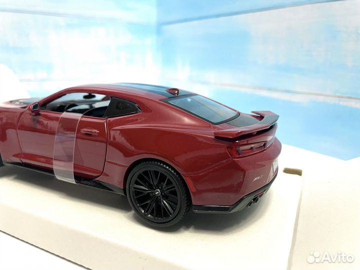 Модель автомобиля Chevrolet Camaro ZL1 1/24 Maisto