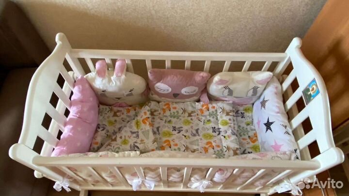 Кроватка колыбель с маятником