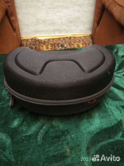 Горнолыжные очки с чехлом