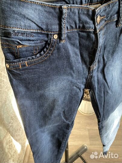 Джинсы женские
