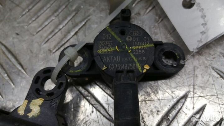 Датчик удара Jaguar Xe