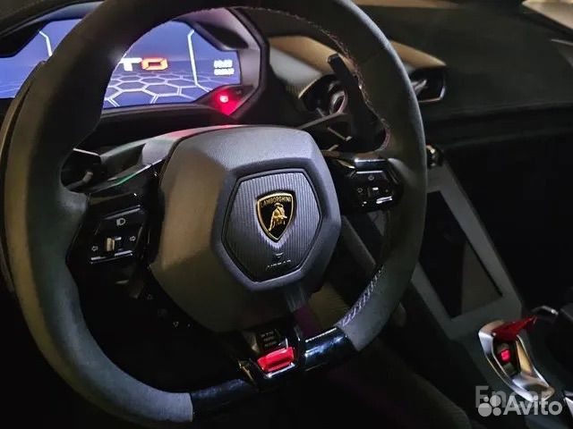 Lamborghini Huracan 5.2 AMT, 2021, 4 000 км