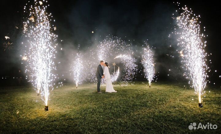 Холодные фонтаны и вертушки на свадьбу, искрометы
