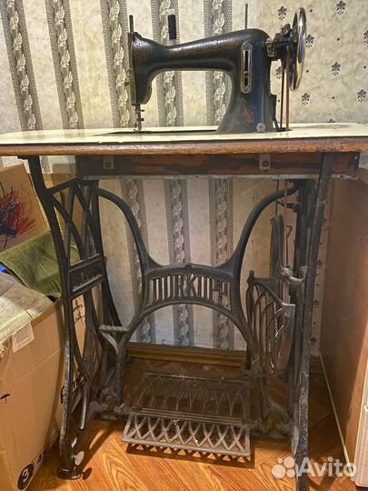 Швейная машина