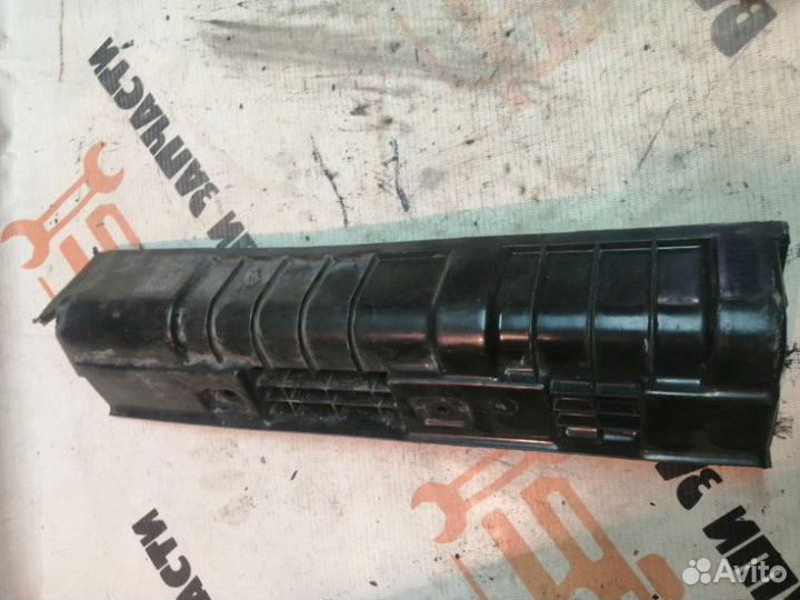 Диффузор радиатора правый Hyundai Solaris 1