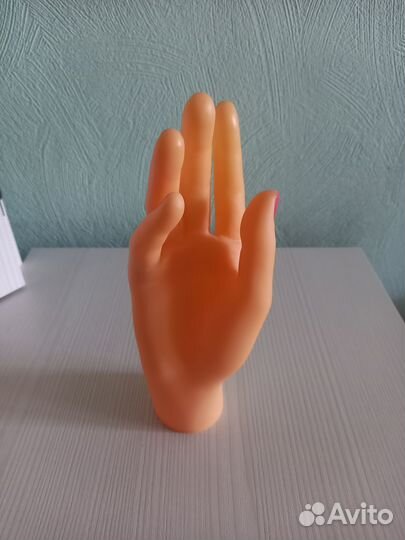 Рука от женского манекена