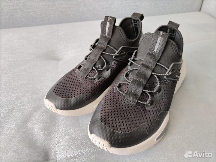 Продам кроссовки детские для мальчика