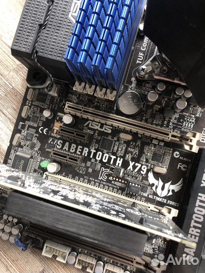 Asus Sabertooth X79 x Intel Core i7-3820 3.6