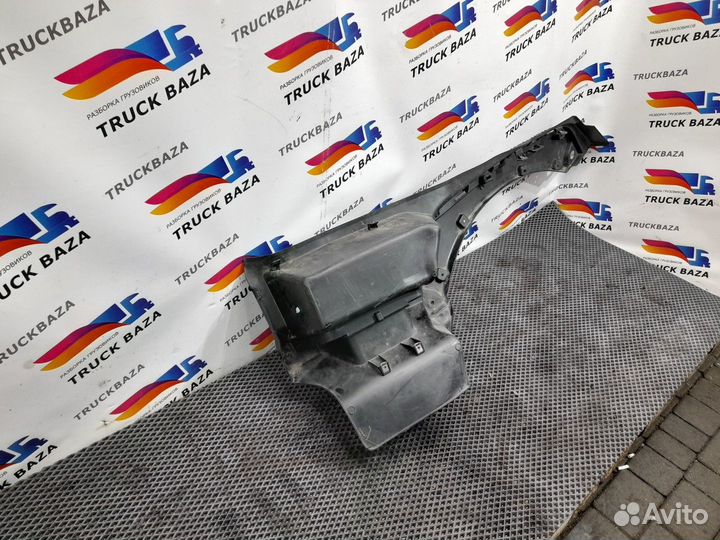 7482223396 Корпус подножек правый Renault T