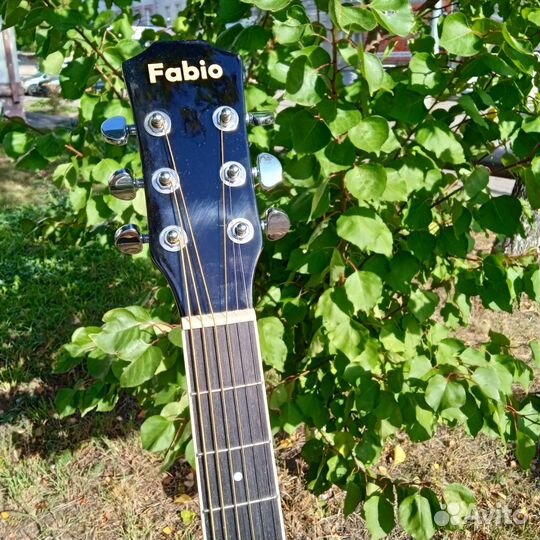 Гитара электроакустическая