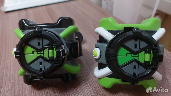 Игрушки из серии Бен тен