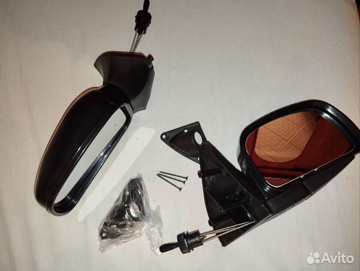 Зеркало заднего для автомобиля