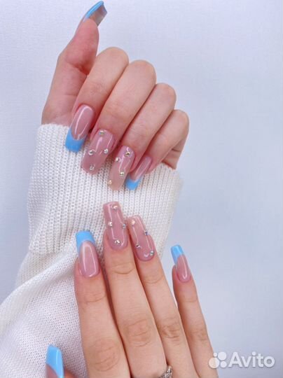 Наращивание ногтей, педикюр в студии