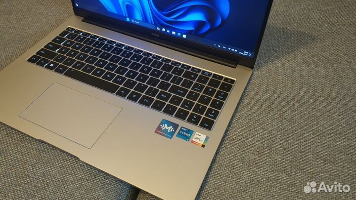 Honor MagicBook x16 pro intel i5-13500H