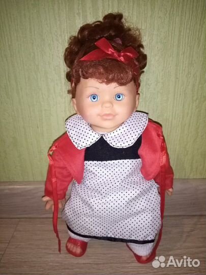 Кукла интерактивная