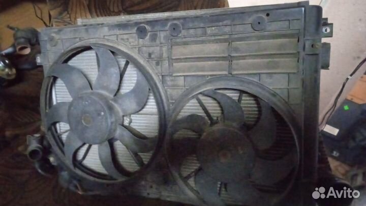 Радиатор Volkswagen Passat B6 оригинал