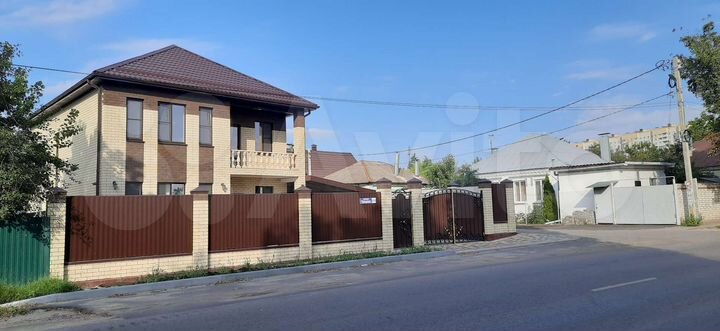 Коттедж 160 м² на участке 4 сот.