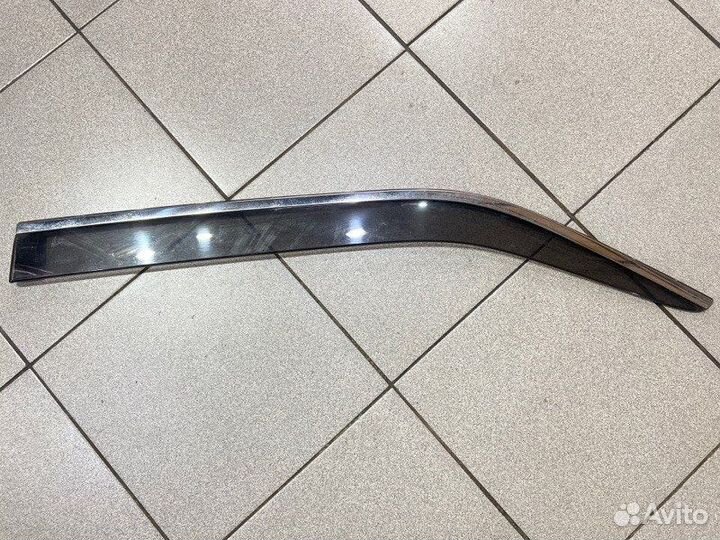 Ветровик задний левый Toyota Camry AVV50-1019417